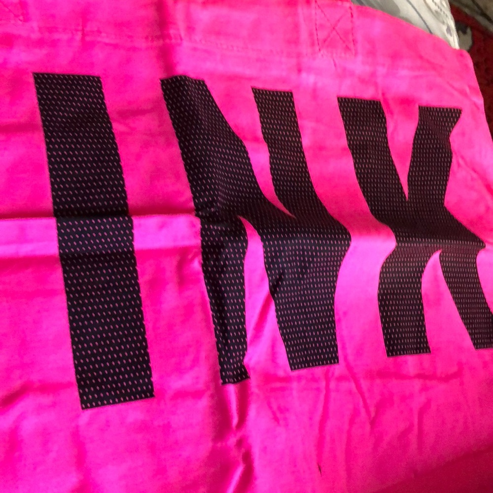 Pink tote - Picture 3 of 6
